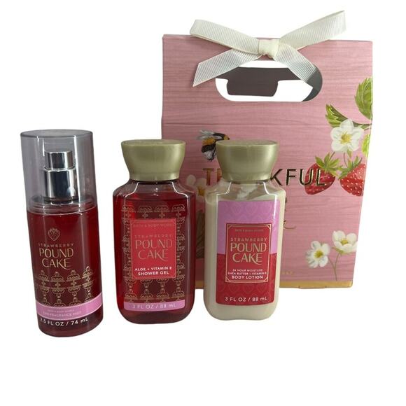 Bath and Body Strawberry Pound Cake Gift Set Shower Gel Mist Body Lotion - Picture 1 of 8